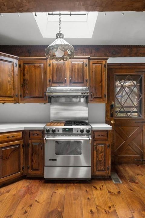 18 Warren St, Danvers, MA 01923 photo 8