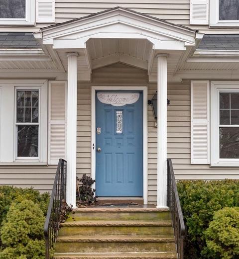18 Warren St, Danvers, MA 01923 photo 2