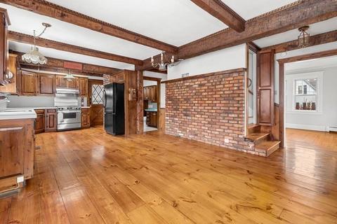 18 Warren St, Danvers, MA 01923 photo 4