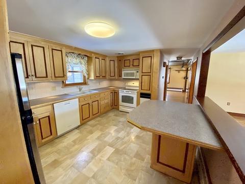 111 Walnut St, Walpole, MA 02081 photo 17