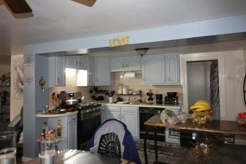 448 Buffinton St, Fall River, MA 02721 photo 9