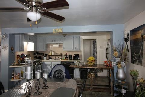 448 Buffinton St, Fall River, MA 02721 photo 10