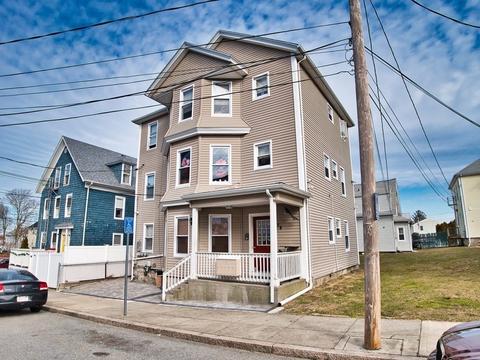 14 Downing St, Fall River, MA 02723 photo 2