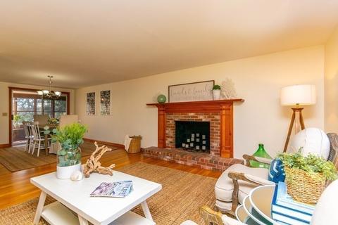 54 Maureen Rd, Barnstable, MA 02632 photo 5