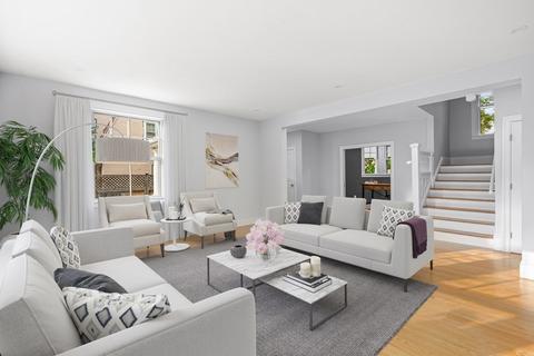 10 Denton Rd, Wellesley, MA 02482 photo 2