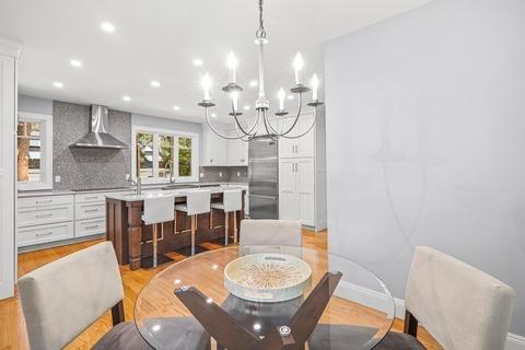 10 Denton Rd, Wellesley, MA 02482 photo 4