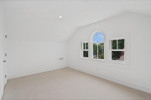 10 Denton Rd, Wellesley, MA 02482 photo 13
