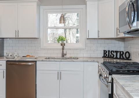 251 Senator St, Springfield, MA 01129 photo 4