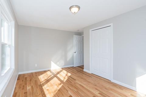 251 Senator St, Springfield, MA 01129 photo 20