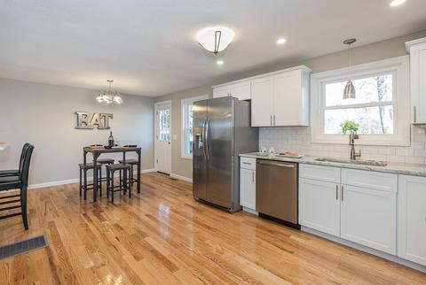 251 Senator St, Springfield, MA 01129 photo 3