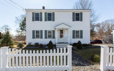216 Maple St, Danvers, MA 01923 photo 1