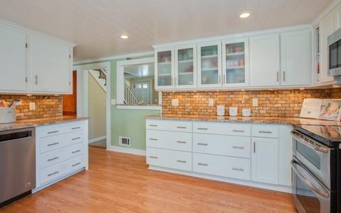 216 Maple St, Danvers, MA 01923 photo 6