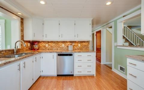216 Maple St, Danvers, MA 01923 photo 9