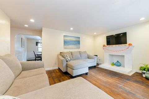 35 Park St, Dedham, MA 02026 photo 3