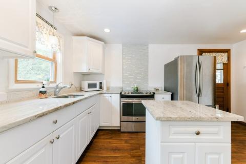 35 Park St, Dedham, MA 02026 photo 9