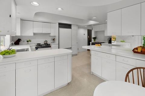 260 Lee St, Brookline, MA 02445 photo 11