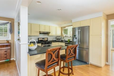 271 Pine St, Barnstable, MA 02632 photo 6