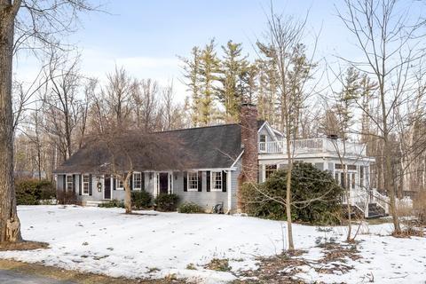 468 Forest St, Dunstable, MA 01827 photo 2