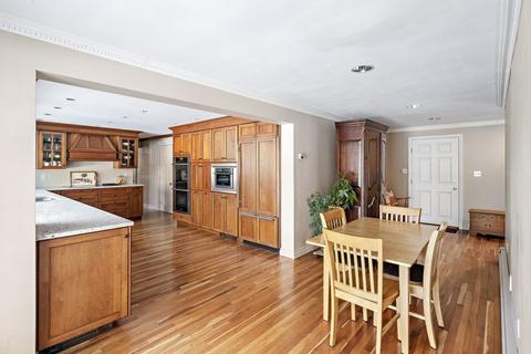 468 Forest St, Dunstable, MA 01827 photo 4