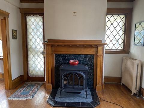 8 Berwick St, Worcester, MA 01602 photo 4