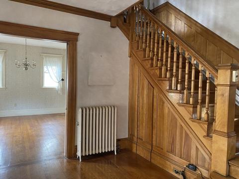 8 Berwick St, Worcester, MA 01602 photo 5