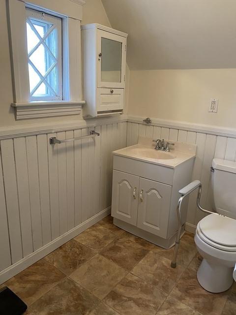 8 Berwick St, Worcester, MA 01602 photo 25