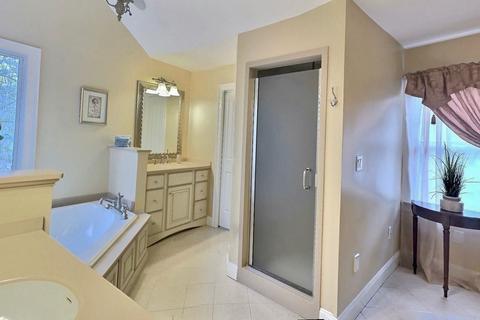 156 Forest St, Raynham, MA 02767 photo 27