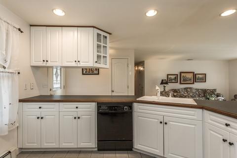 32 Cahoon Rd, Wareham, MA 02532 photo 4