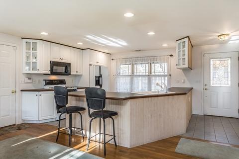 32 Cahoon Rd, Wareham, MA 02532 photo 3