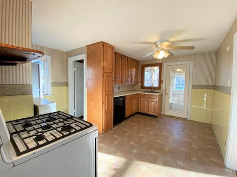 127 Mill St, Worcester, MA 01603 photo 8
