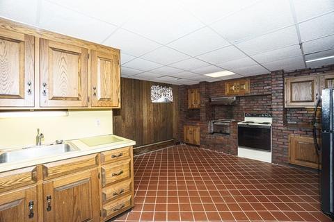 35 Cedar St, Marblehead, MA 01945 photo 36