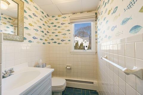 35 Cedar St, Marblehead, MA 01945 photo 25