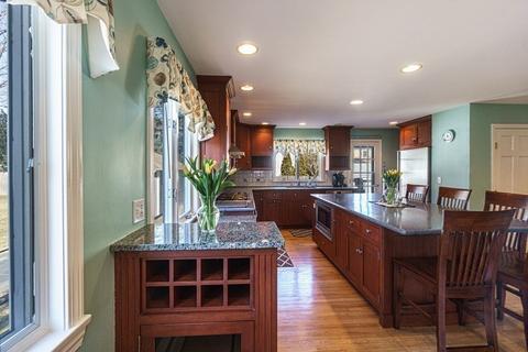 35 Cedar St, Marblehead, MA 01945 photo 12