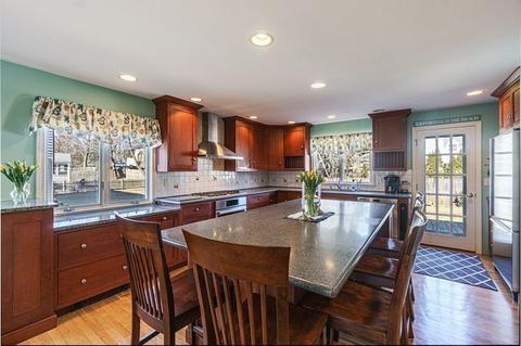 35 Cedar St, Marblehead, MA 01945 photo 24