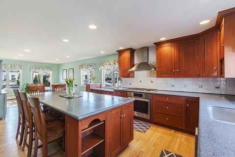 35 Cedar St, Marblehead, MA 01945 photo 13