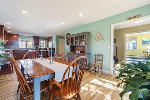 35 Cedar St, Marblehead, MA 01945 photo 20