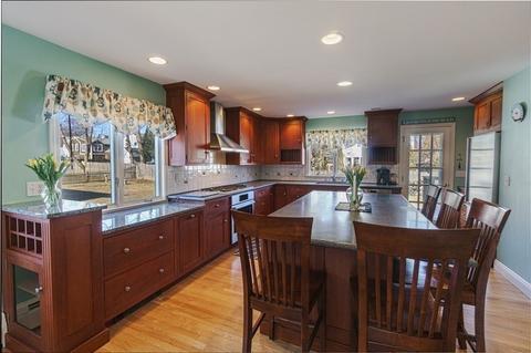35 Cedar St, Marblehead, MA 01945 photo 21