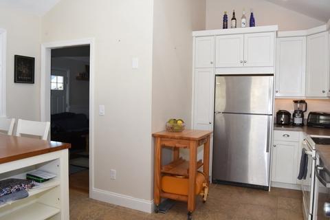 7 Pilgrim Ln, Hyannis, MA 02601 photo 2