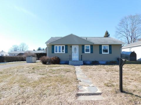 40 Randall St, Chicopee, MA 01013 photo 2