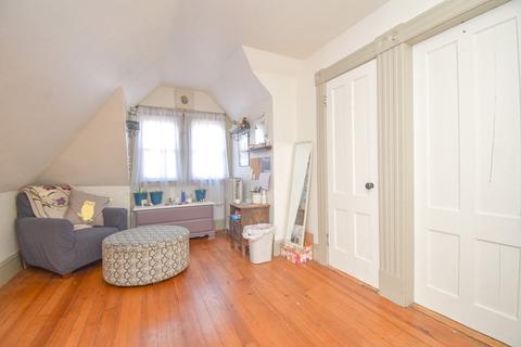 36 Forest St, Springfield, MA 01108 photo 22
