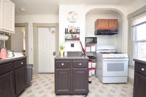 36 Forest St, Springfield, MA 01108 photo 11