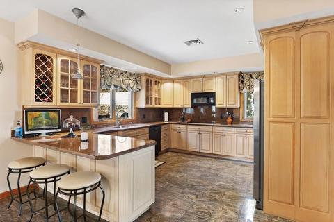 60 Juniper Dr, Saugus, MA 01906 photo 9