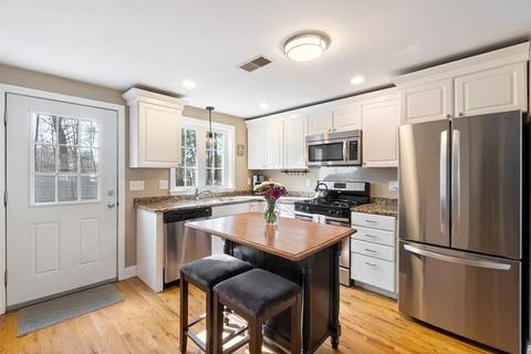 228 Old Derby St, Hingham, MA 02043 photo 9