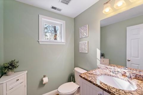 228 Old Derby St, Hingham, MA 02043 photo 11