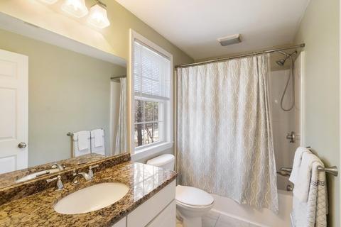 228 Old Derby St, Hingham, MA 02043 photo 12