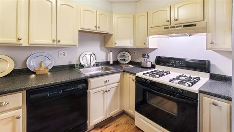 450 Rock St #16, Fall River, MA 02720 photo 9
