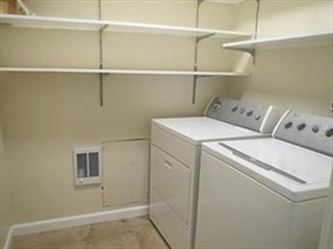 20 Halifax Ct #B, Springfield, MA 01108 photo 10