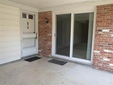 20 Halifax Ct #B, Springfield, MA 01108 photo 2