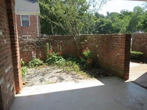 20 Halifax Ct #B, Springfield, MA 01108 photo 11