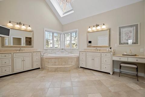 17 Baker Hill Dr, Hingham, MA 02043 photo 20